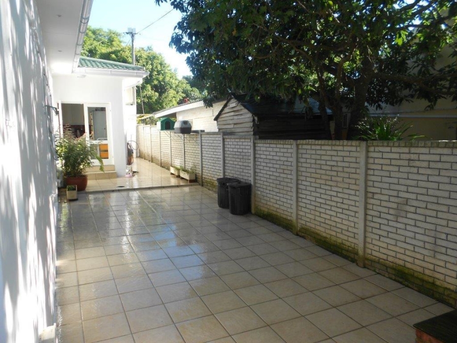 2 Bedroom Property for Sale in Bonza Bay Eastern Cape